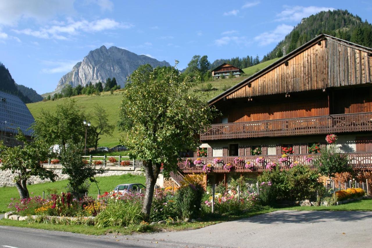 Terra-Beka Lodge Abondance Екстериор снимка