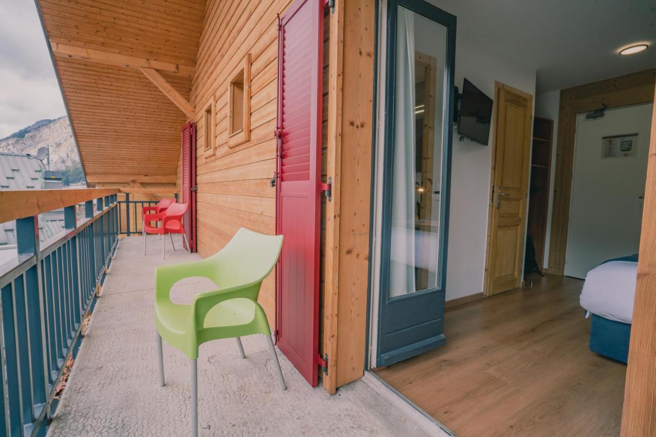 Terra-Beka Lodge Abondance Екстериор снимка